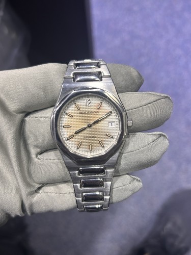 Girard-Perregaux Laureato Ref 8010 36mm Vintage Integrated Bra...
