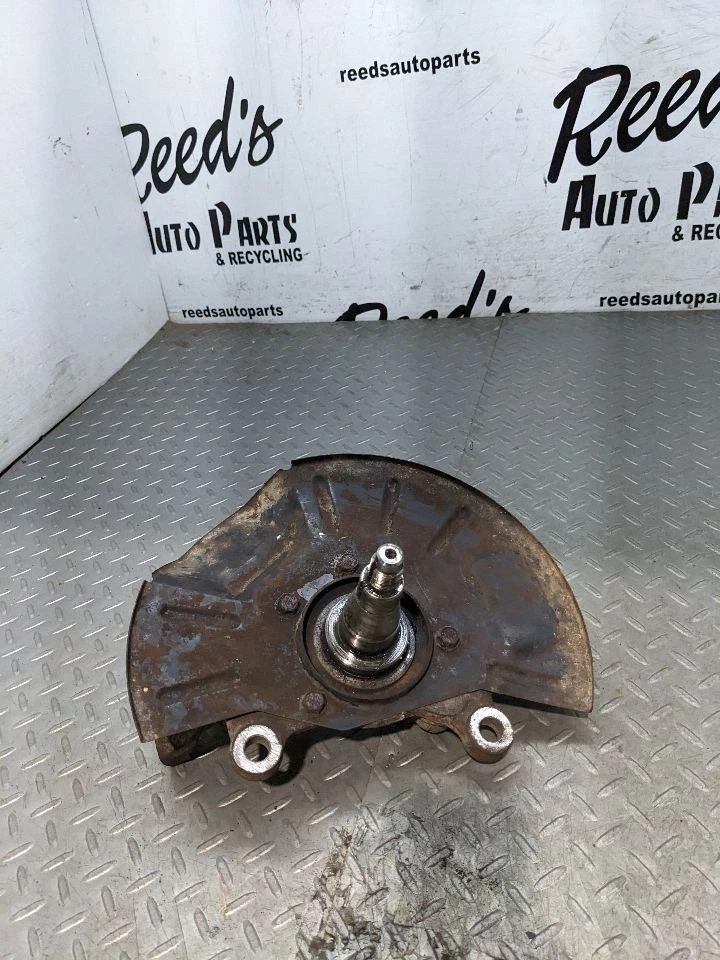 Passenger Right Front Spindle/Knuckle Fits 87-93 MAZDA B-2200 1175599 - Image 4 of 4