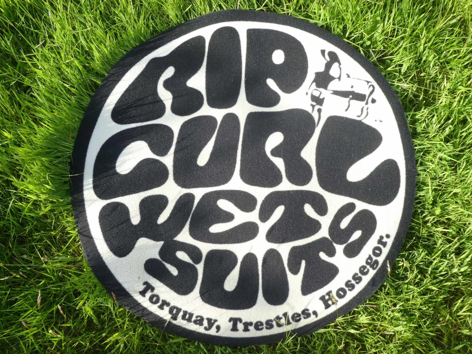 Ripcurl Floor Mat 84cm Changing Mat Surfing, Swimming Wetsuit Beach Outdoors
Opens in a new window o
