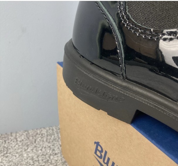 NEW Blundstone 2253 Chelsea Boots - Black Patent Leather Kids Size UK 3/US 4.5  