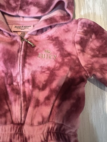 Juicy Couture Baby Girls Velour Sweatsuit Jumpsuit Pink Tie Dye Hooded 6-9 Mths - Picture 4 of 9