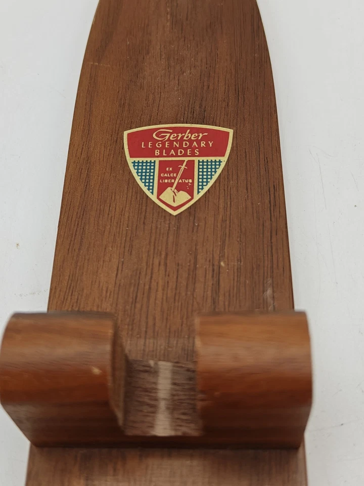 Vintage GERBER GUNGNIR Sharpening Honing Straightening Steel ROD w/ Wall Rack  - Image 4 of 4