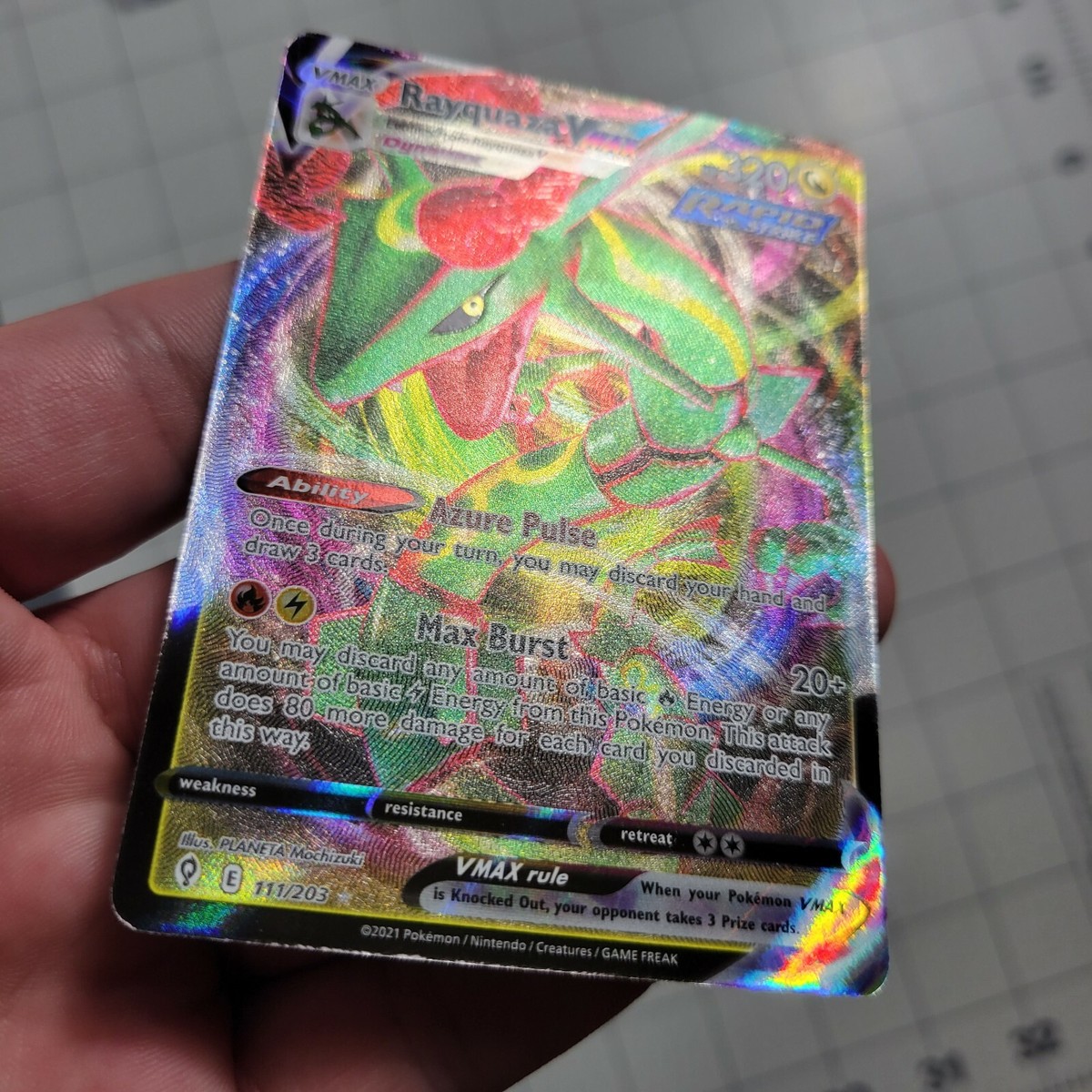 Rayquaza VMAX 111/203 - Pokemon Evolving Skies - Ultra Rare
