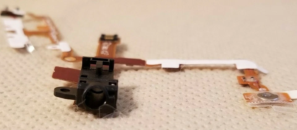 Nuevo Apple OEM Auriculares Conector Botones Cable Flexible IPHONE 3G 3GS A1241 A1324 A1303 Foto 4 de 4