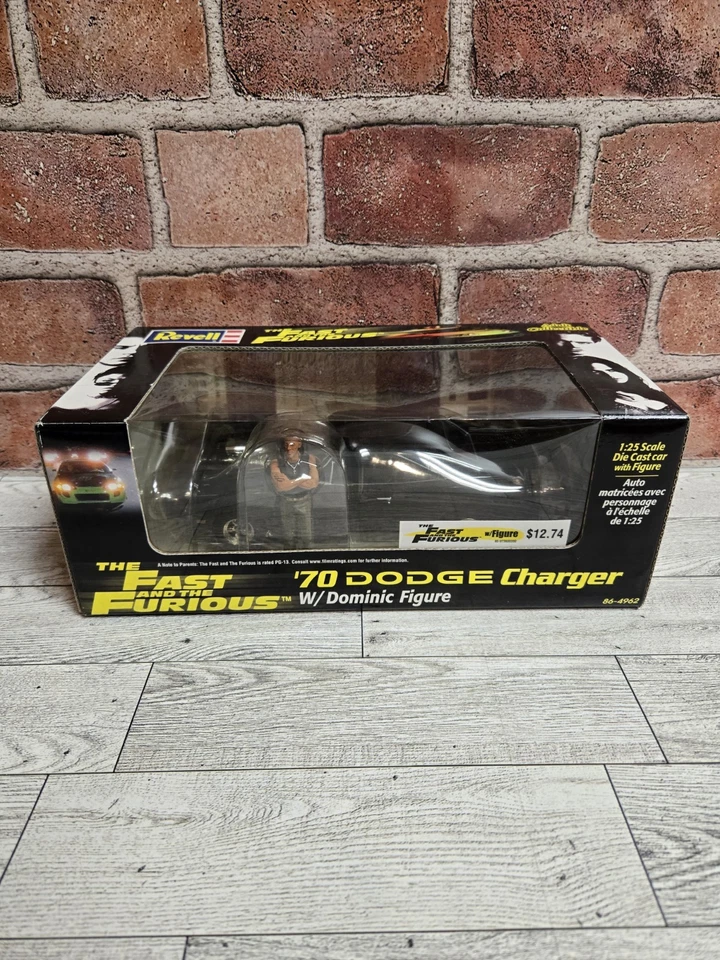 The Fast and the Furious Set of 3 Die cast with figure. 1:25 scale. Great Shape. - Image 3 of 4