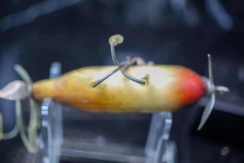 Pflueger SCOOP esca da pesca vintage in legno colore persico TACK EYES SPINNER - Foto 3 di 7