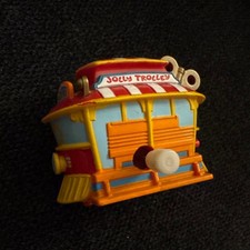 disneyland jolly trolley toontown