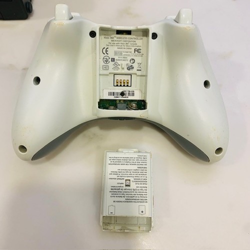 Microsoft Xbox 360 Confezione Console 20GB - Bianco (TESTATO - Leggi) - Foto 7 di 18