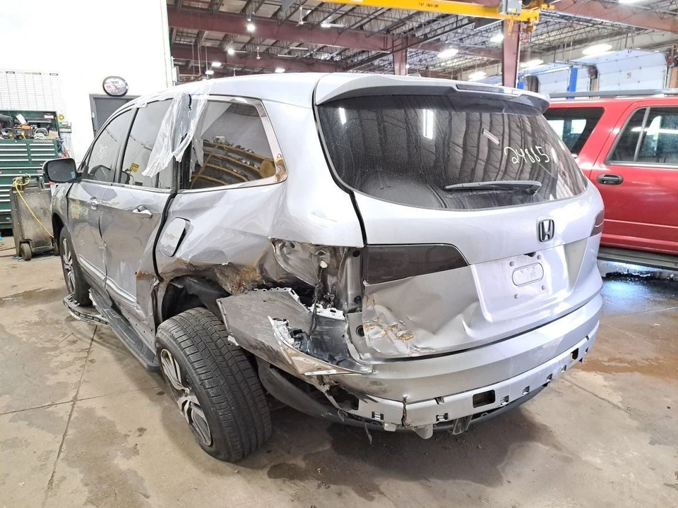 Puntal trasero 2017 Pilot Sku #4251378 Foto 3 de 4