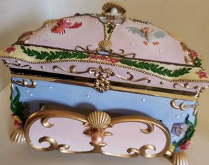 Vintage 1988 Disney  Little Mermaid Kiss The Girl Deluxe Music Box RARE