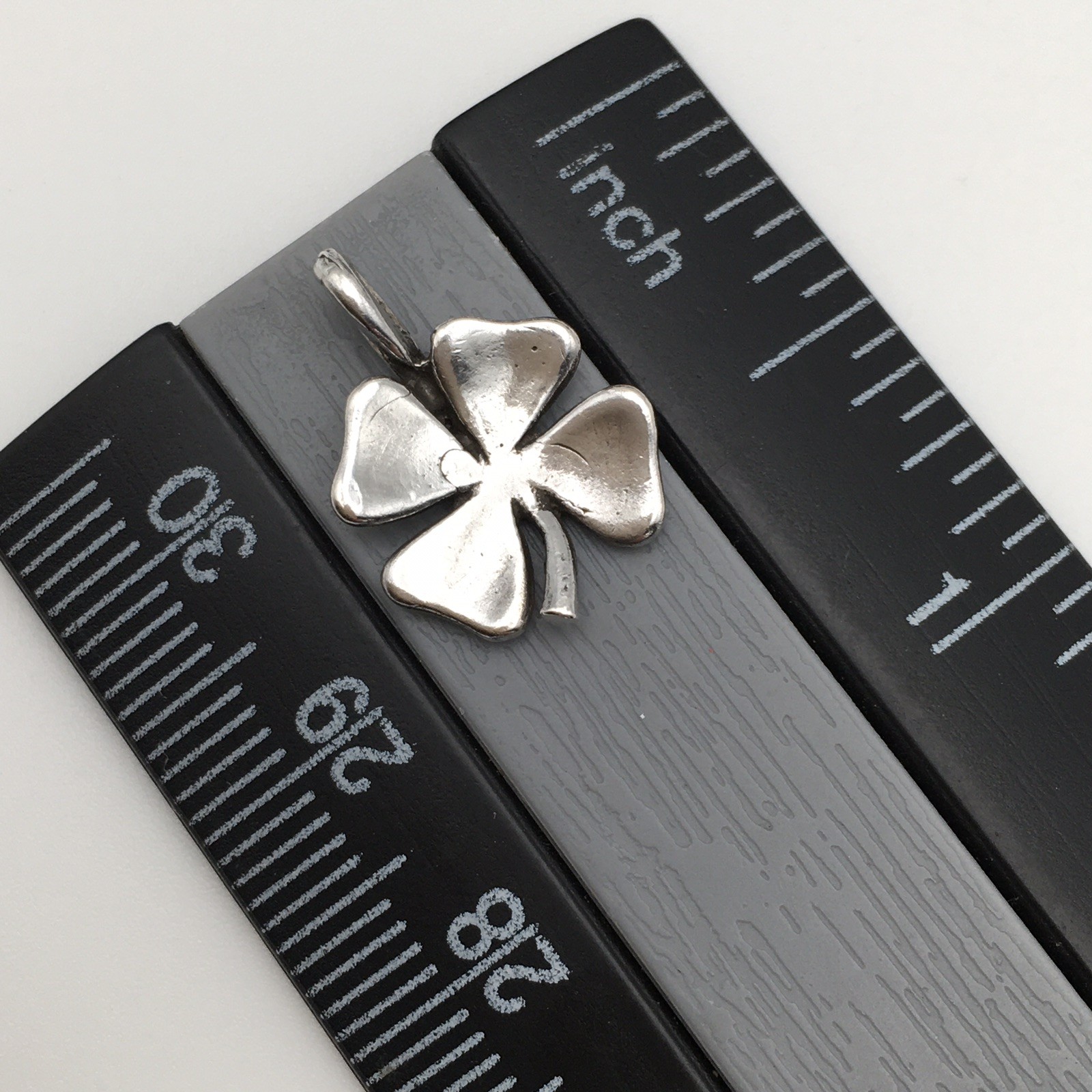 Vintage 925 Sterling Silver Dainty 4 Leaf Clover Charm Pendant Stamped Ster #54