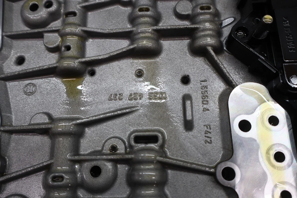 10-13 Range Rover Sport 6HP28 corpo da válvula de transmissão TCU TCM mecatrônico fabricante de equipamento original - Imagem 4 de 4