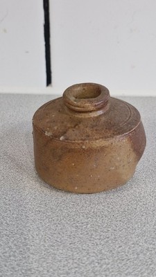Antique Stoneware Salt Glazed Penny Ink Bottle Inkwell late 1800s Clay