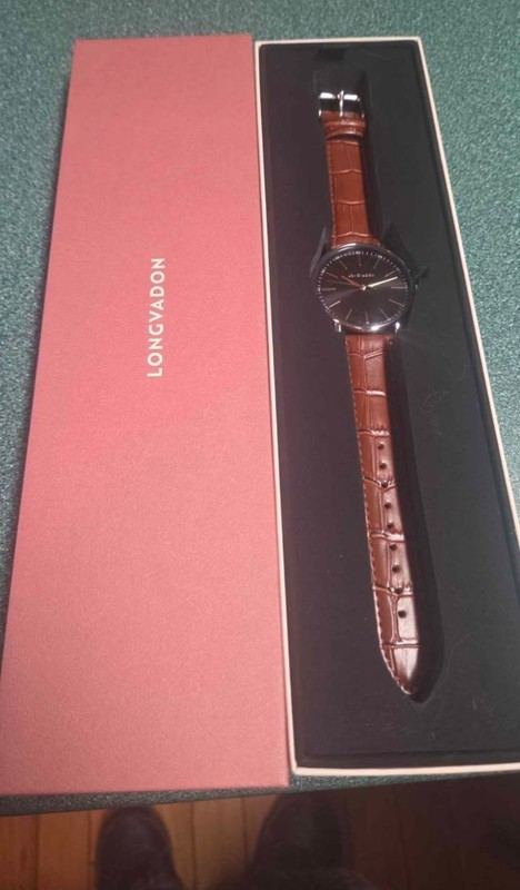 Longvadon Classic - Marron: Black Analog Dial Wristwatch Brown Leather Strap