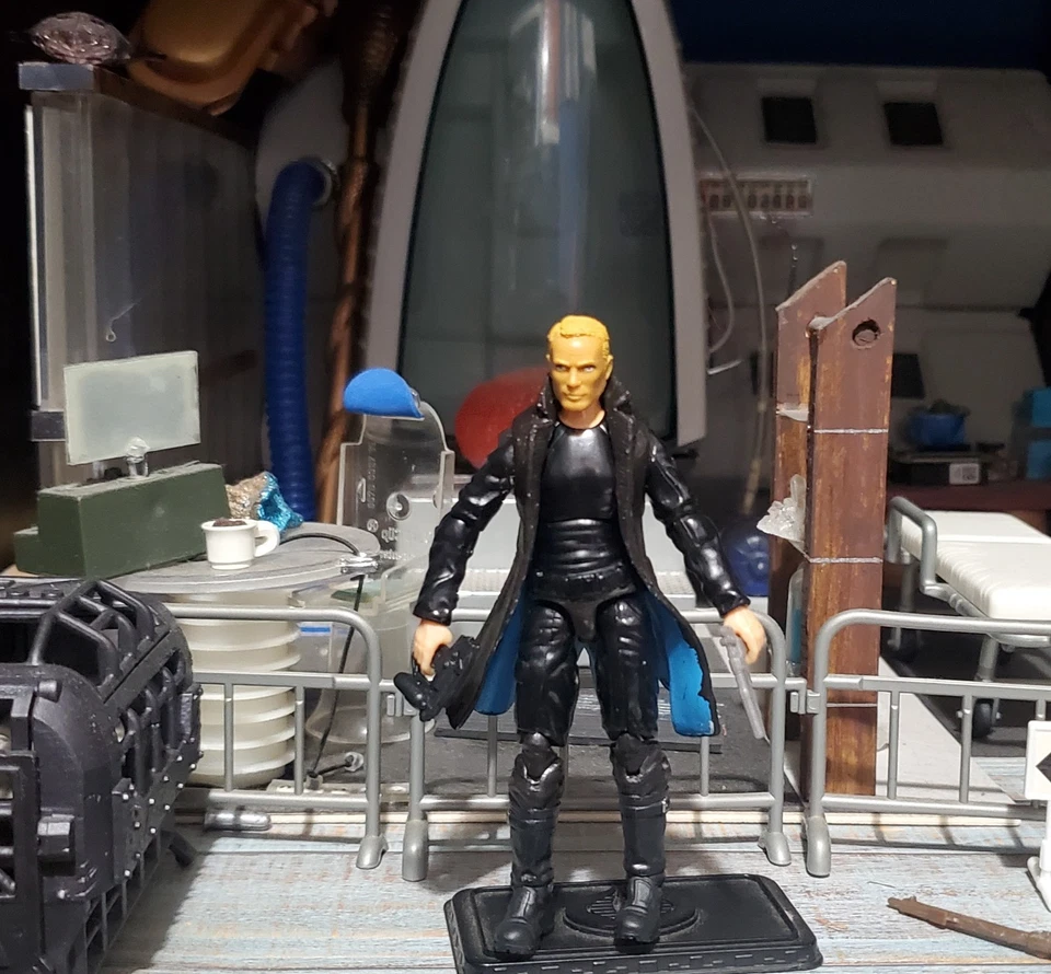 Figura personalizada Hasbro GI Joe Resident Evil Albert Wesker 1:18 25 30 50 Foto 2 de 4