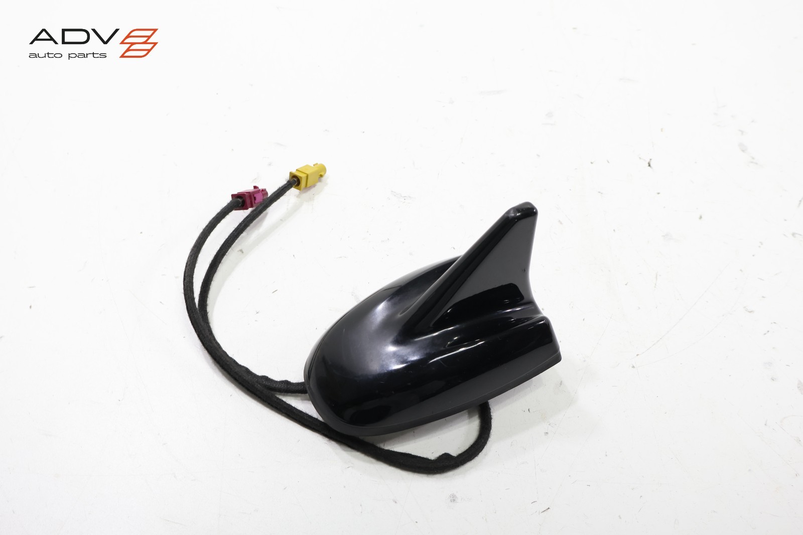 2017 - 2020 MASERATI GHIBLI ROOF EXTERIOR SHARK FIN ANTENNA MODULE W/ COVER OEM