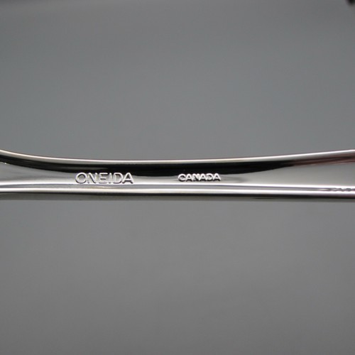 JUEGO DE TRES - Cucharas para servir Oneida plateadas CLAIRHILL CANADÁ - Imagen 3 de 3