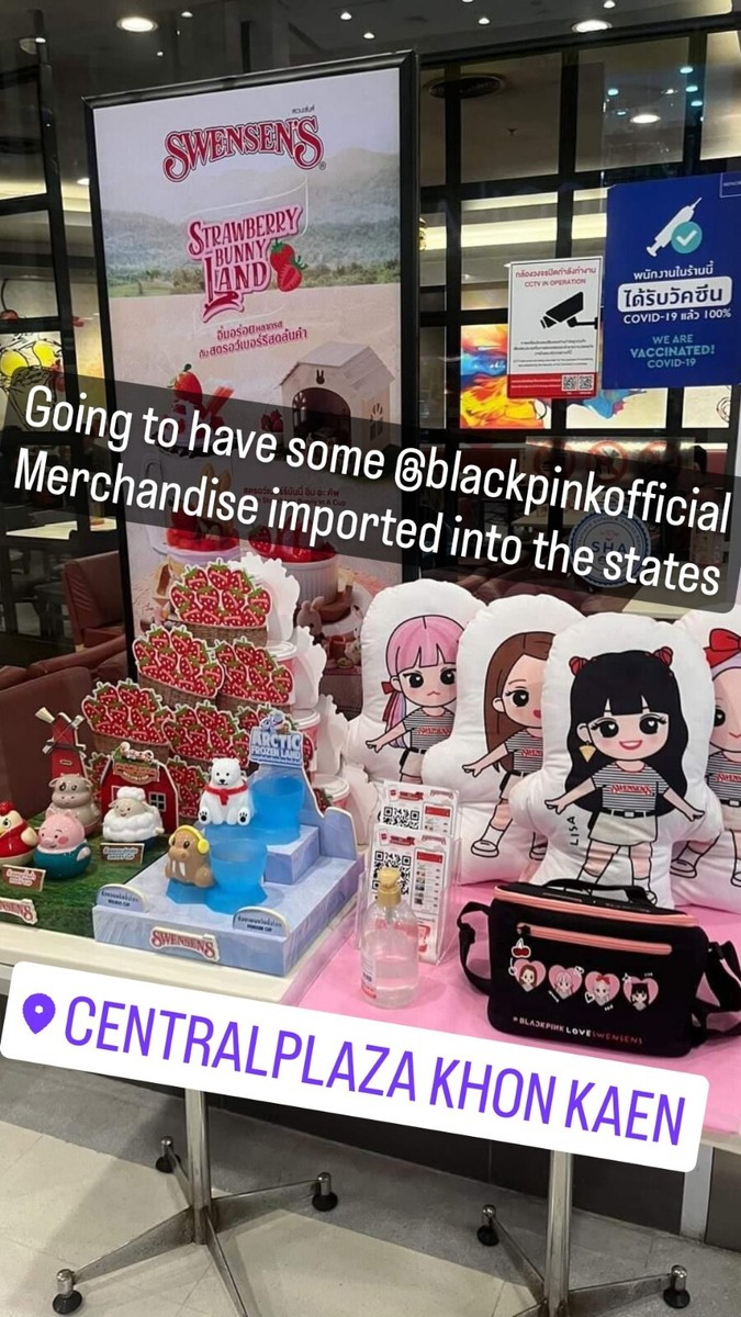 日本未発売　blackpink　☓　swensens 　クッション　LISA BLACKPINK × Swensons BIG Plush Doll Pillow Lisa Jennie Jisoo
