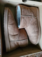 UGG - Women's Classic Mini II Boot 134