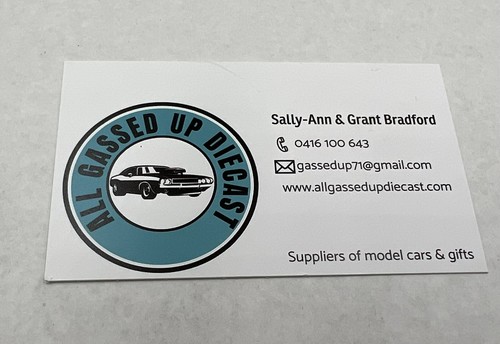1:64 JOHNNY LIGHTNING SURF RODS DODGE DART - Picture 4 of 5