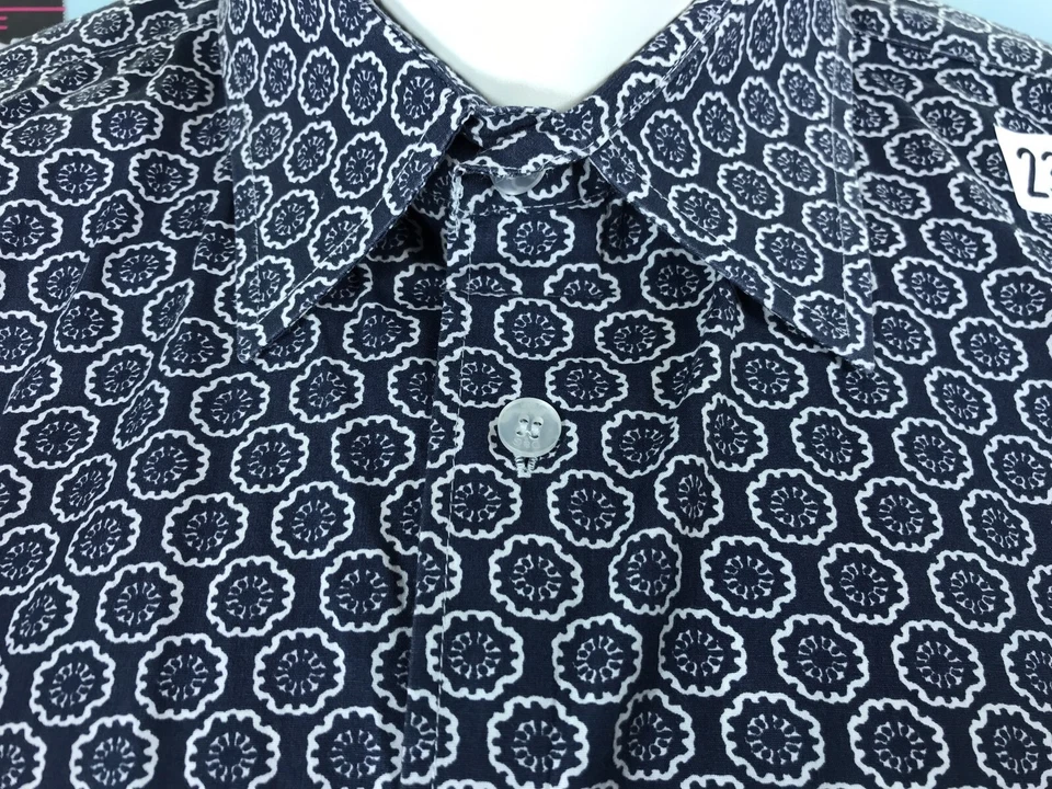 Camisa Bandana Para Hombres D&G Dolce & Gabbana Italia 18 44 EE. UU. 16,75 (Grande) Manga 30 Foto 4 de 4