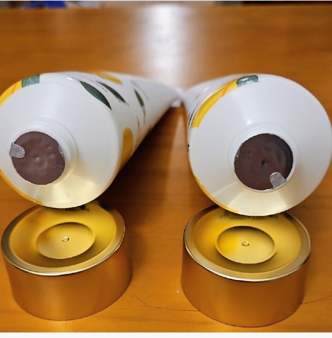 2X   Aeropostale Peach & Daisy Hydrating Body Lotion - 6.8 fl oz - Sealed