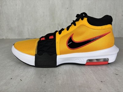 Nike Lebron Witness VIII Gr 42,5 Herren Sneaker Schuhe Basketball Gold HQ2139