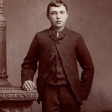 ID'd c1890s Knoxville, IA Cabinet Card Photo Gesman David Kamp Young Man Studio