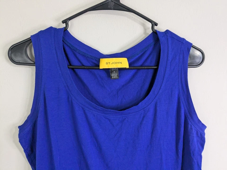 Camiseta sin mangas St. John para mujer azul medio sin mangas elástica informal Foto 2 de 4