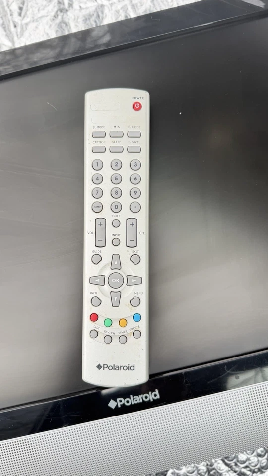 Polaroid LCD 16" Flat-Screen TV TLA-01511C Monitor w/ Remote Fully Functions!  - Image 3 of 4