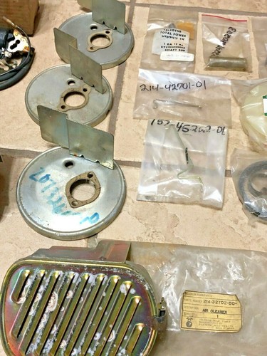 Wisconsin Robin Fairbanks Morse R2477C Parts Lot NOS - Picture 5 of 9