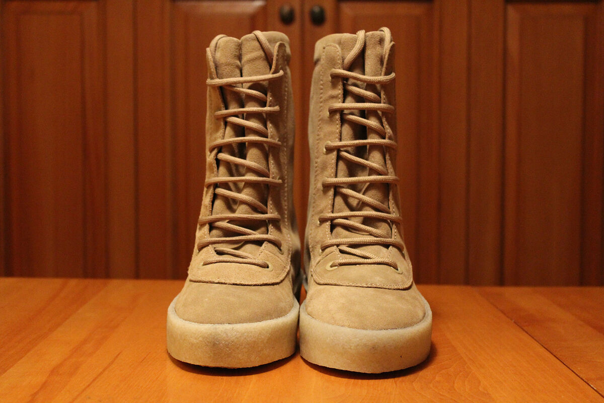 DS Yeezy Season 2 Crepe Boot Size 9 US EUR Luxury Taupe DS Yeezy Season 2 Crepe Boot Size 9 US EUR Luxury Taupe