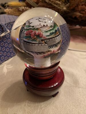 VINTAGE CHINESE GREAT WALL OF CHINA REVERSE-PAINTED SIGNED ART GLASS GLOBE