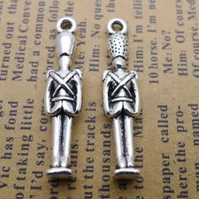 15 or 40PCS, Antique Silver Toy Soldier Charm Pendant, Royal Guard Charm JHS374