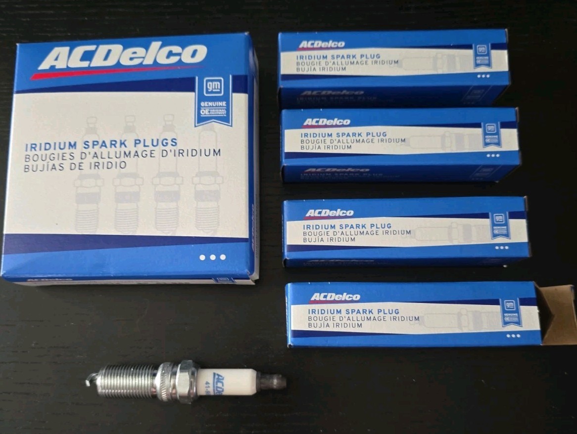 Lot Of 4 ACDelco 19301814 Spark Plugs Box 41-988