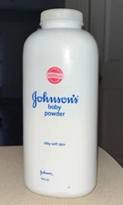 Vintage Johnson’s baby Powder Talc 15 Oz/425