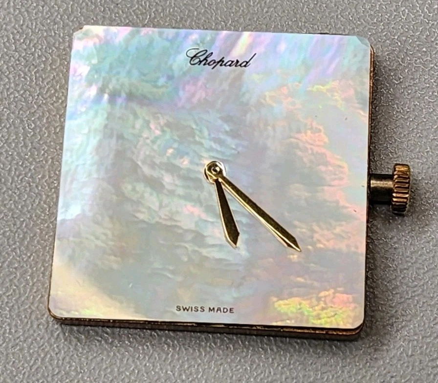 Chopard — CHOPARD  WHITE MOP DIAL CAL 976.001 QUARTZ WATCH MOVEMENT