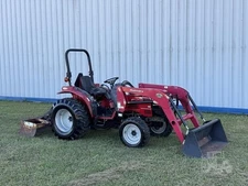 2017 Mahindra 1526 Tractor with Loader