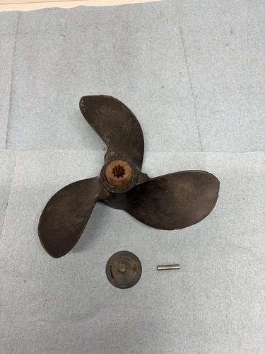 Chrysler / Force 15HP propeller 6430265-1
