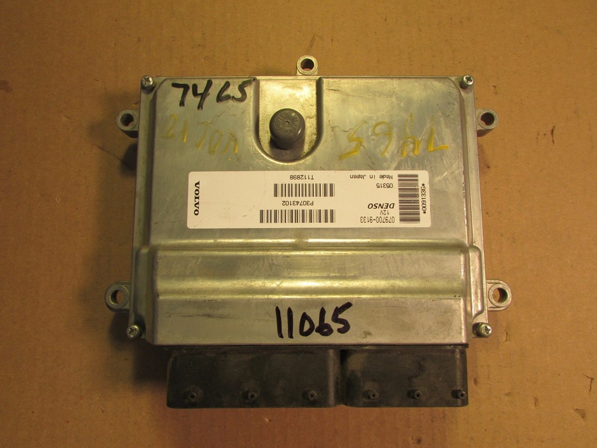04-05-06 VOLVO S40 5CYL W/OUT TURBO ECU ECM COMPUTER 30743102 ONLY