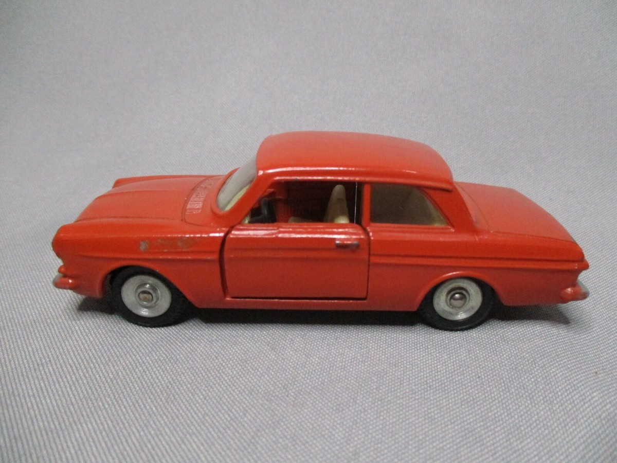 HAC4 1/43 NOREV Hachettes GRECE : FORD TAUNUS TC3 1980 rouge - Jumajo