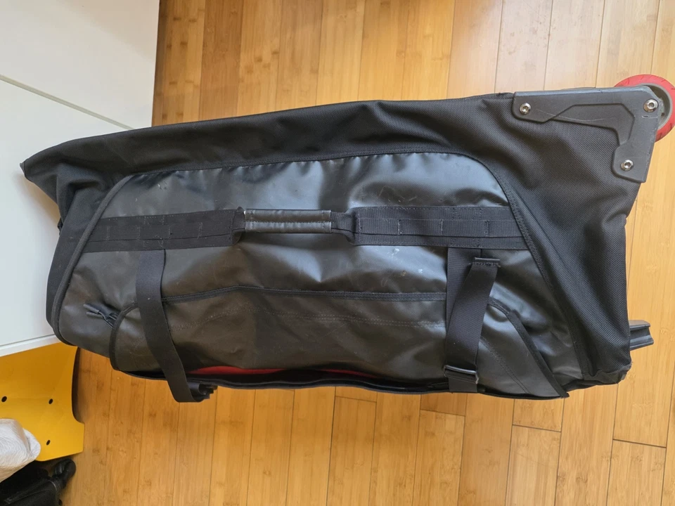 The North Face Rolling Thunder 36 Black Luggage Suitcase RRP £330 Used - Image 4 of 4