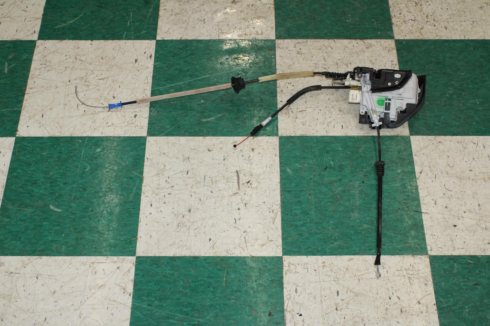 Bentley Flying Spur 2013-2018 Front Left Door latch