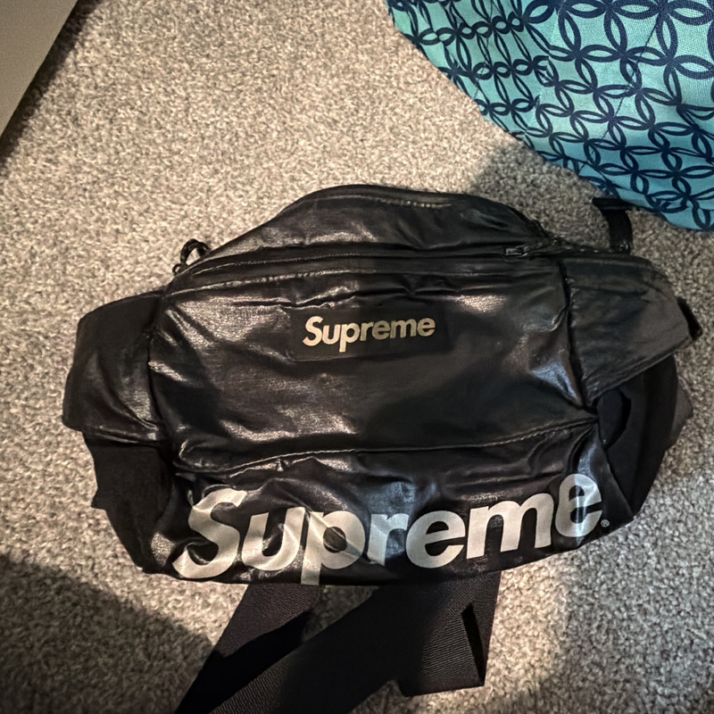 Supreme Black Waist Pack Zip Closure Adjustable Strap Logo Unisex 0-5L