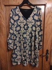 Comma Kleid Beige Blau  Gr.40.       2518