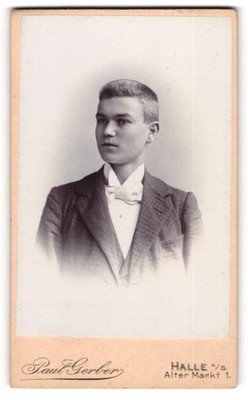 Fotografie Paul Gerber, Halle / Saale, junger Mann Hans Radecke im Karierten An 