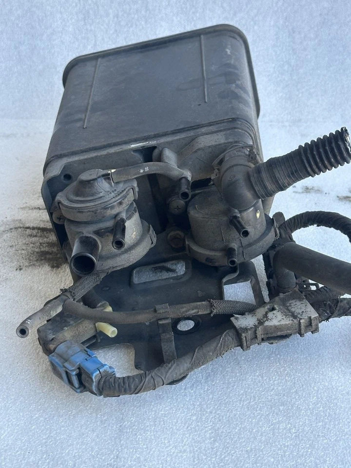 Toyota Avalon 2000 2001 2002 2003 2004 bote de carbón de vapor de combustible 77740-06102 Foto 2 de 4