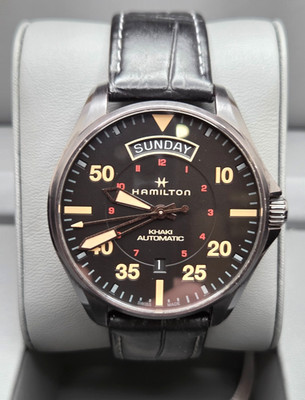 Hamilton Khaki Aviation REF H646450 Automatic Day-Date Black Dial works