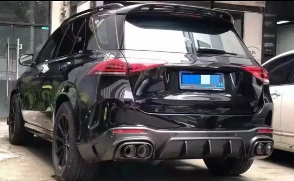 Gle 53/63 Amg SUV Carbon Fiber Diffuser With Brabus Exhaust Tips READY TO SHIP  - Image 4 of 4