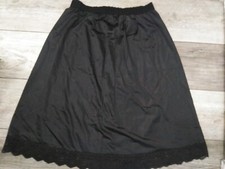 N.O.S WOMEN'S OLGA BLACK SECRET HUG 963F W/ LACE SIZE LARGE HALF SLIP